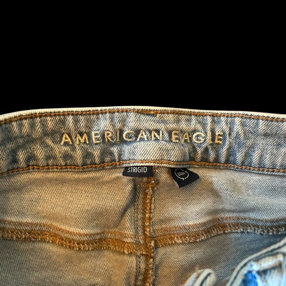 American Eagle Light Wash High Rise Strigid Mom Denim Jean 2S - Picture 5 of 7